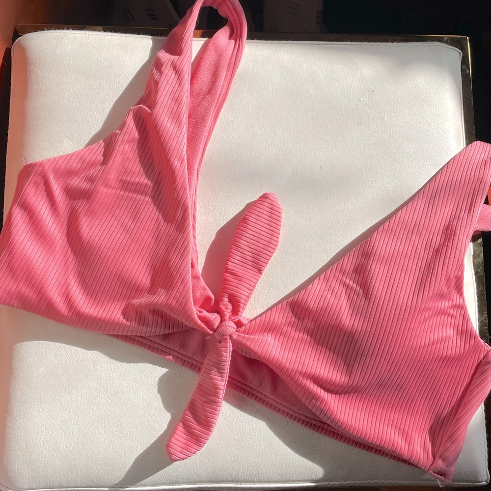 Pink bikini top
